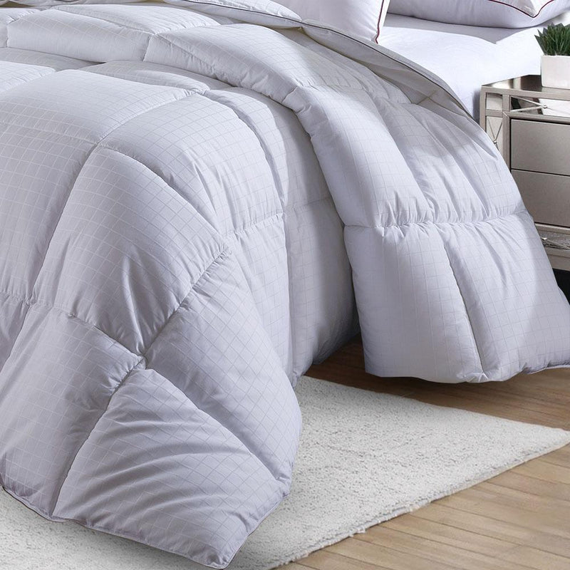 450GSM Dobby Striped Down Alternative Comforter, Winter Weight-Wholesale Beddings